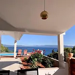 Isolated With A Swimming Pool Cove Tvrdni Dolac, Hvar - 6112 شقة *