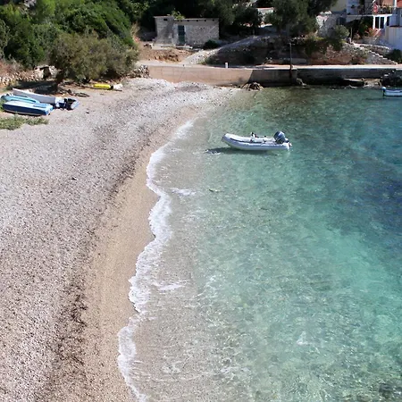 Isolated With A Swimming Pool Cove Tvrdni Dolac, Hvar - 6112 شقة *